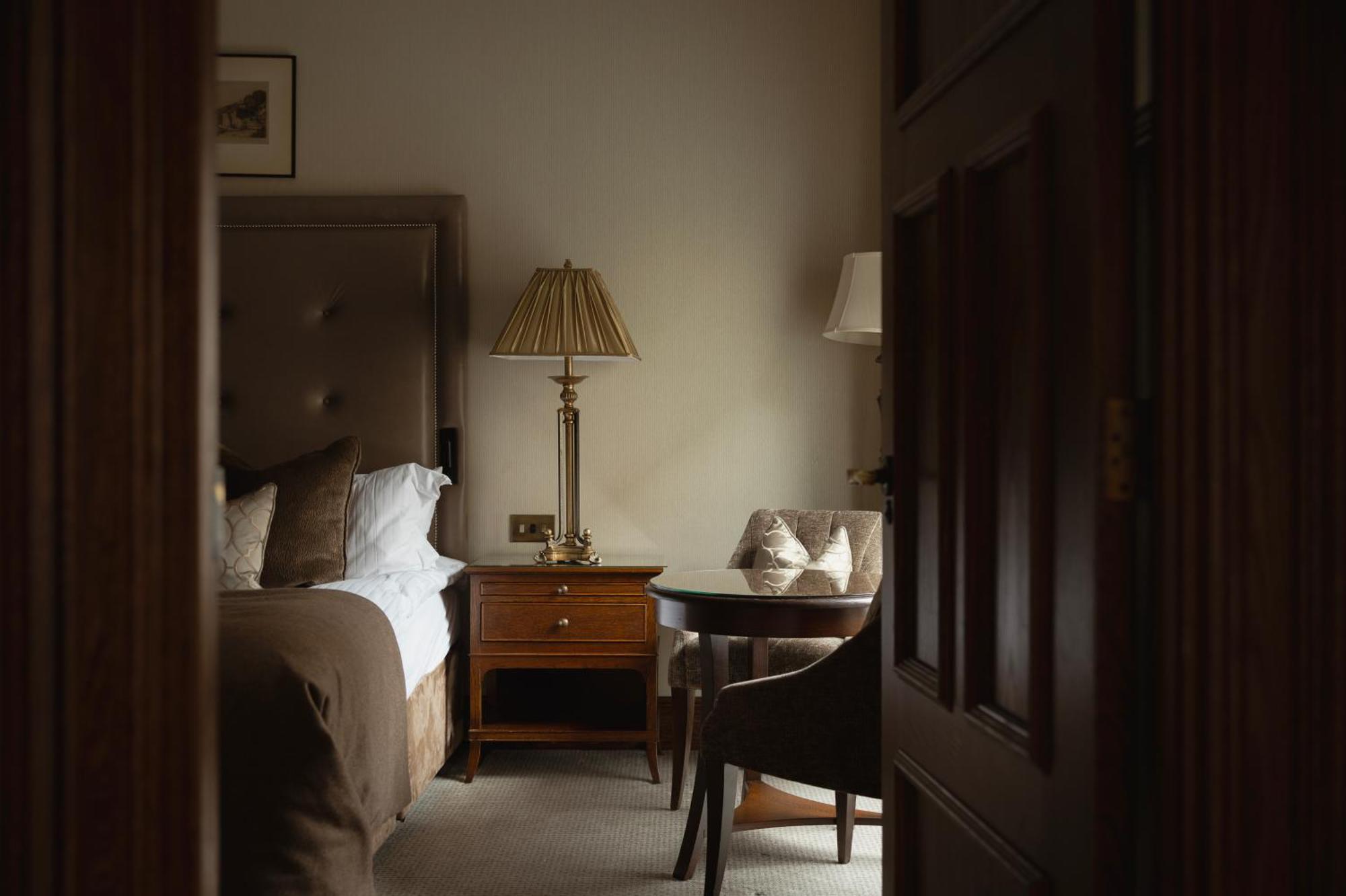 The Station Hotel Rothes Екстер'єр фото